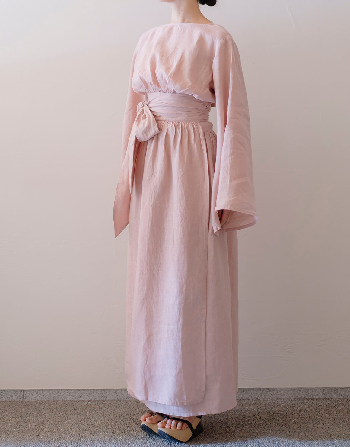 レイラ 灰桜